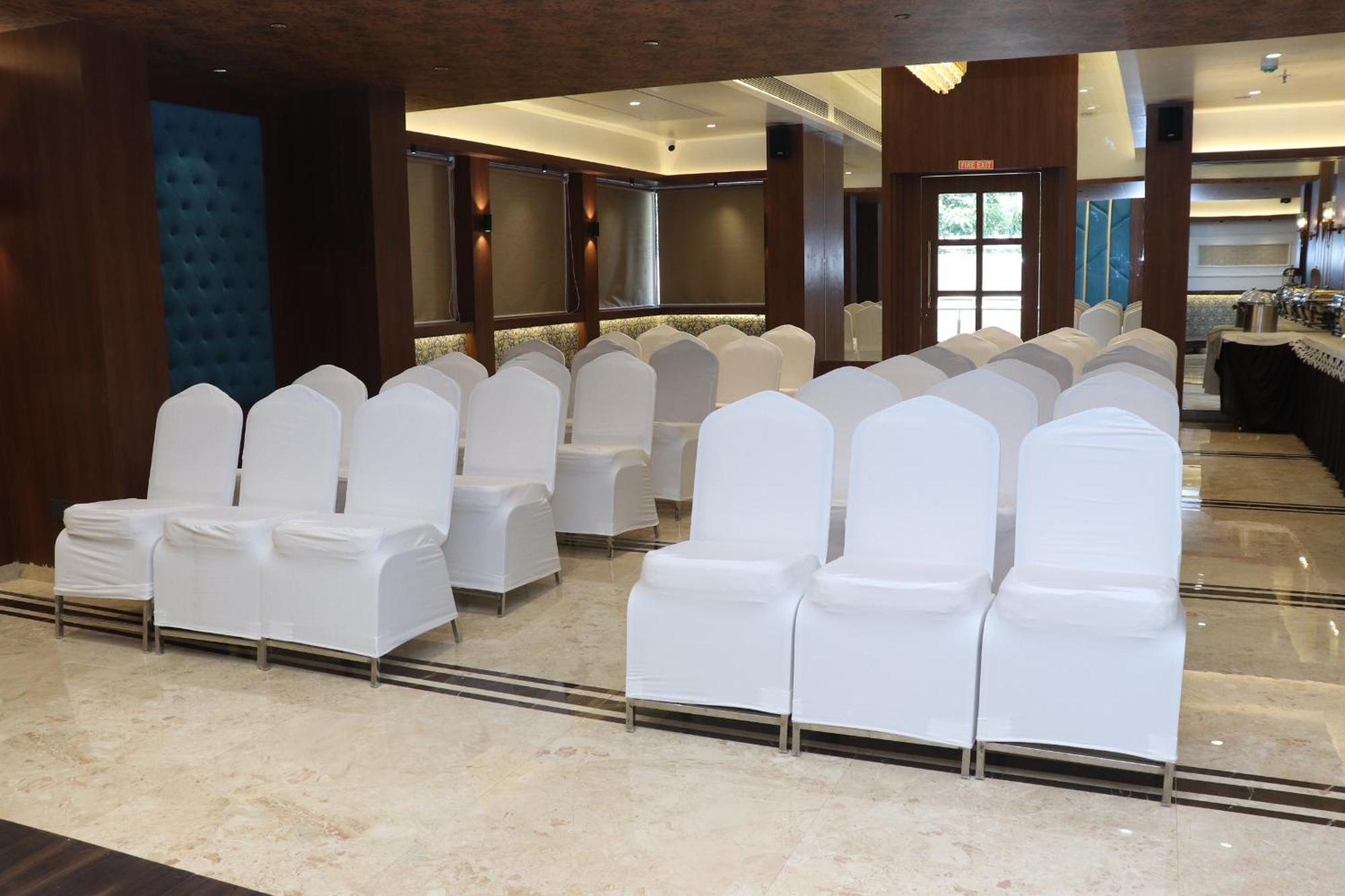 Hotel Golden Nest Thane Luaran gambar