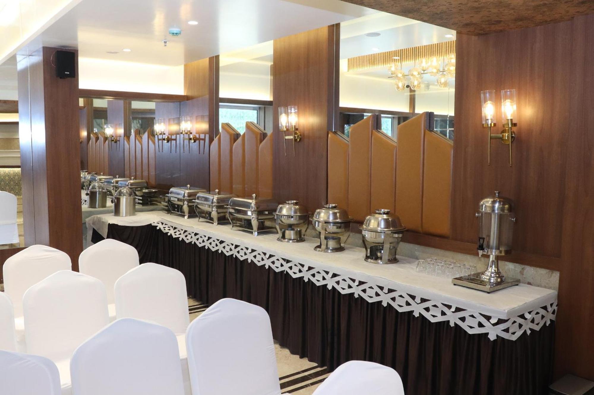 Hotel Golden Nest Thane Luaran gambar